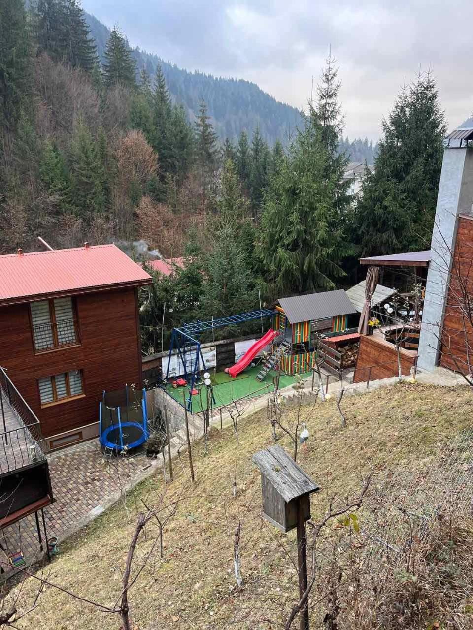 Садиба Бункер Чан Mizhhirya  Luaran gambar